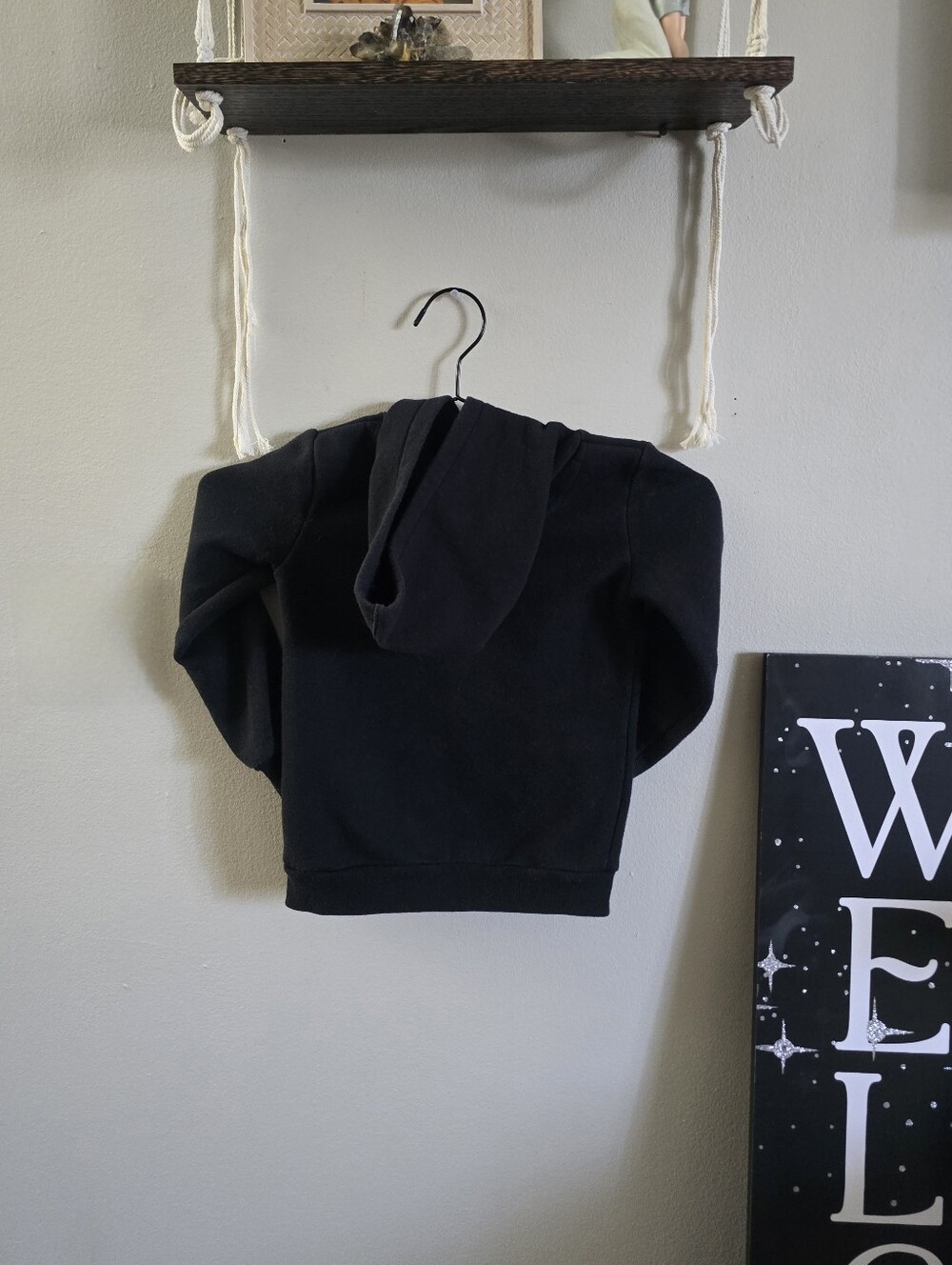 Levi's Kids 4T Black Hoodie with Red Logo - Picture 2 of 5